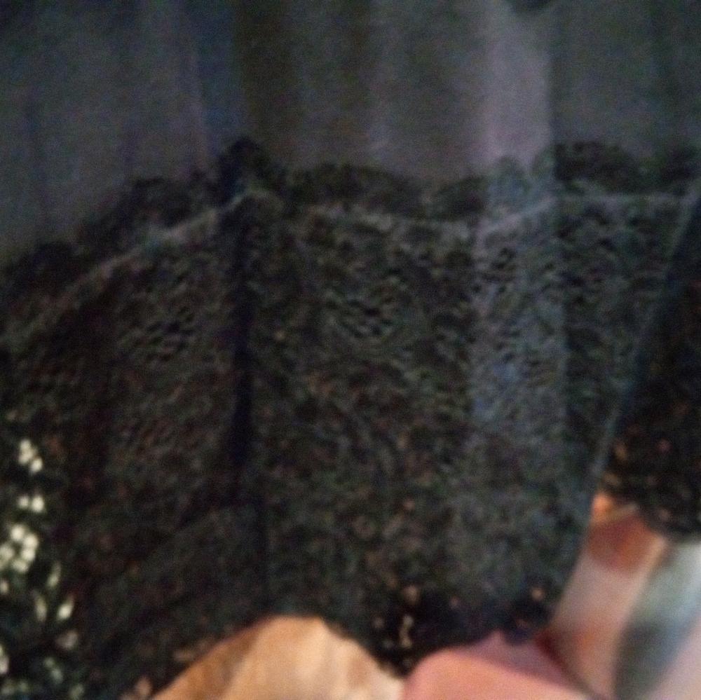 Ruby Ribbon Black Sleeveless Top - Picture 3 of 3